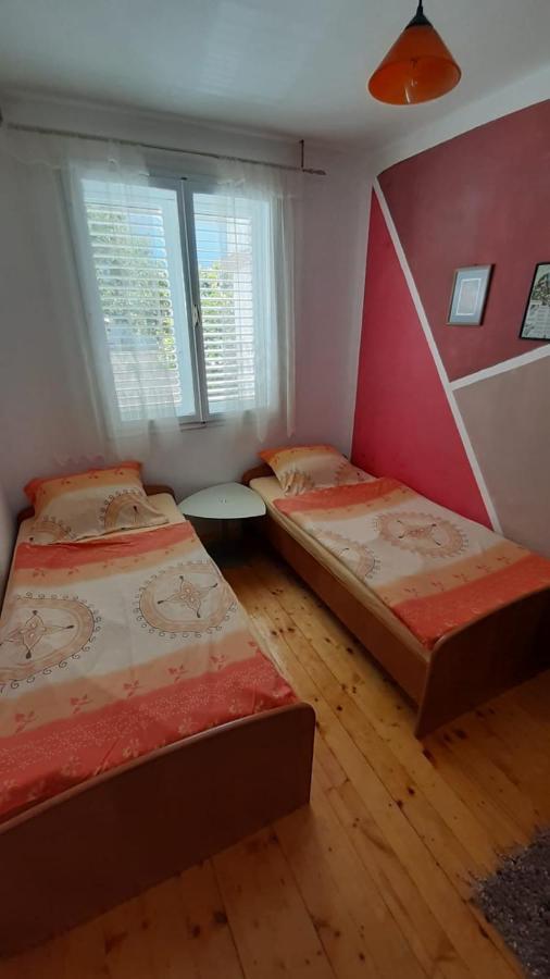 Apartman Ivan Vir Eksteriør bilde